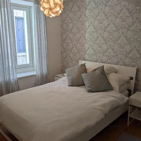 Apartamento Immaculate 2 Bedroom - Sleeps 4 *