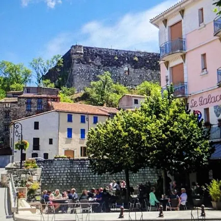 Immaculate 2 Bedroom - Sleeps 4 Quillan